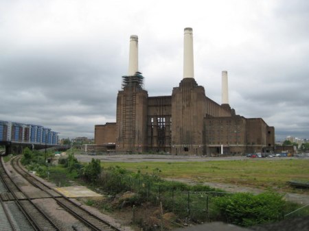 Battersea_Power_Station_-_geograph.org.uk_-_829933